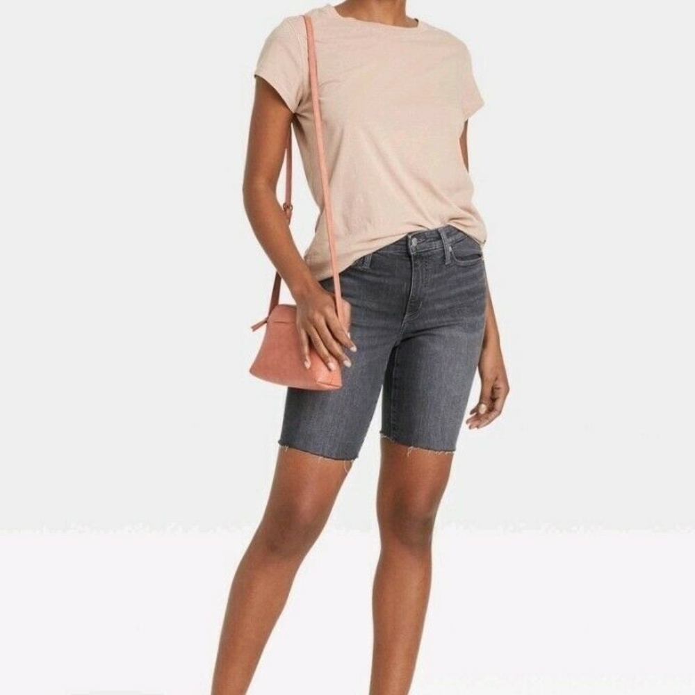 Universal Thread High-Rise Bermuda Jean Shorts Dark Gray size 16 shorts, 122